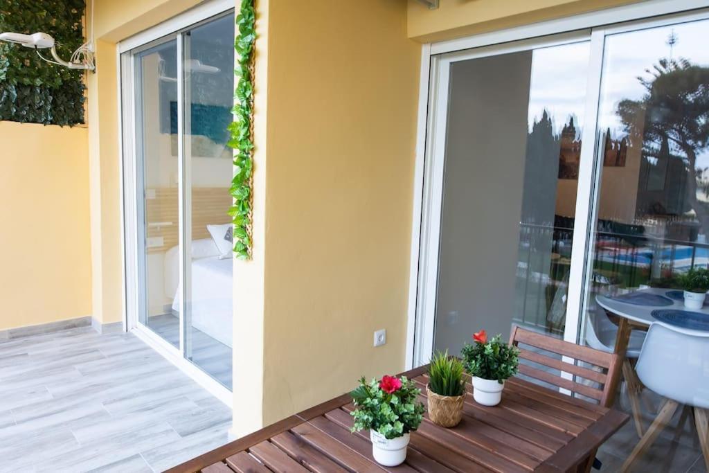 Enjoy La Carihuela Beach At 4 Min.Terrace & Pool. Torremolinos Exterior photo